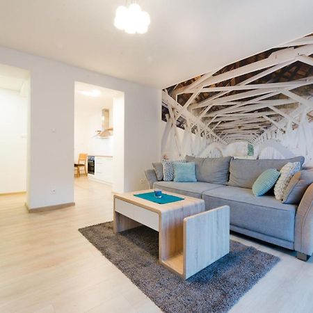 Apartman Razusa Centrum Μπάνσκα Μπίστριτσα Εξωτερικό φωτογραφία