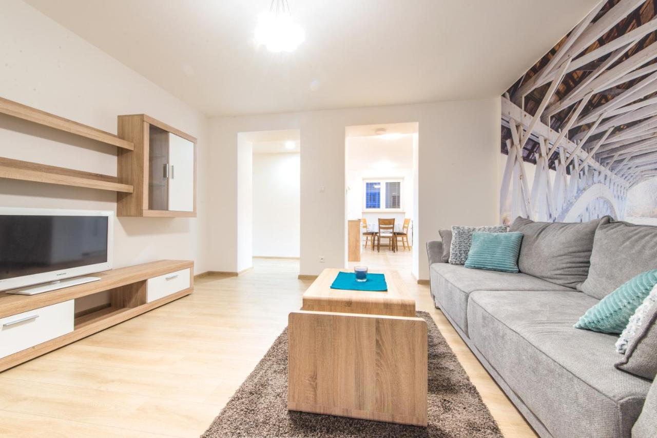 Apartman Razusa Centrum Μπάνσκα Μπίστριτσα Εξωτερικό φωτογραφία