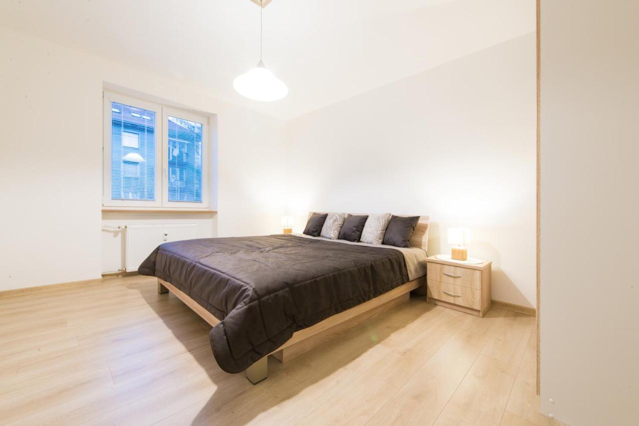 Apartman Razusa Centrum Μπάνσκα Μπίστριτσα Εξωτερικό φωτογραφία