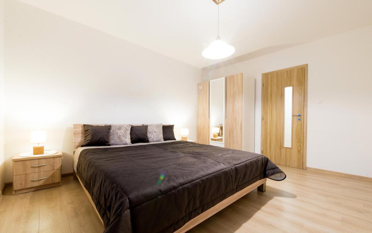 Apartman Razusa Centrum Μπάνσκα Μπίστριτσα Εξωτερικό φωτογραφία